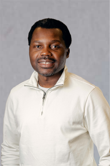 akindele_adaramola_web_grey.png